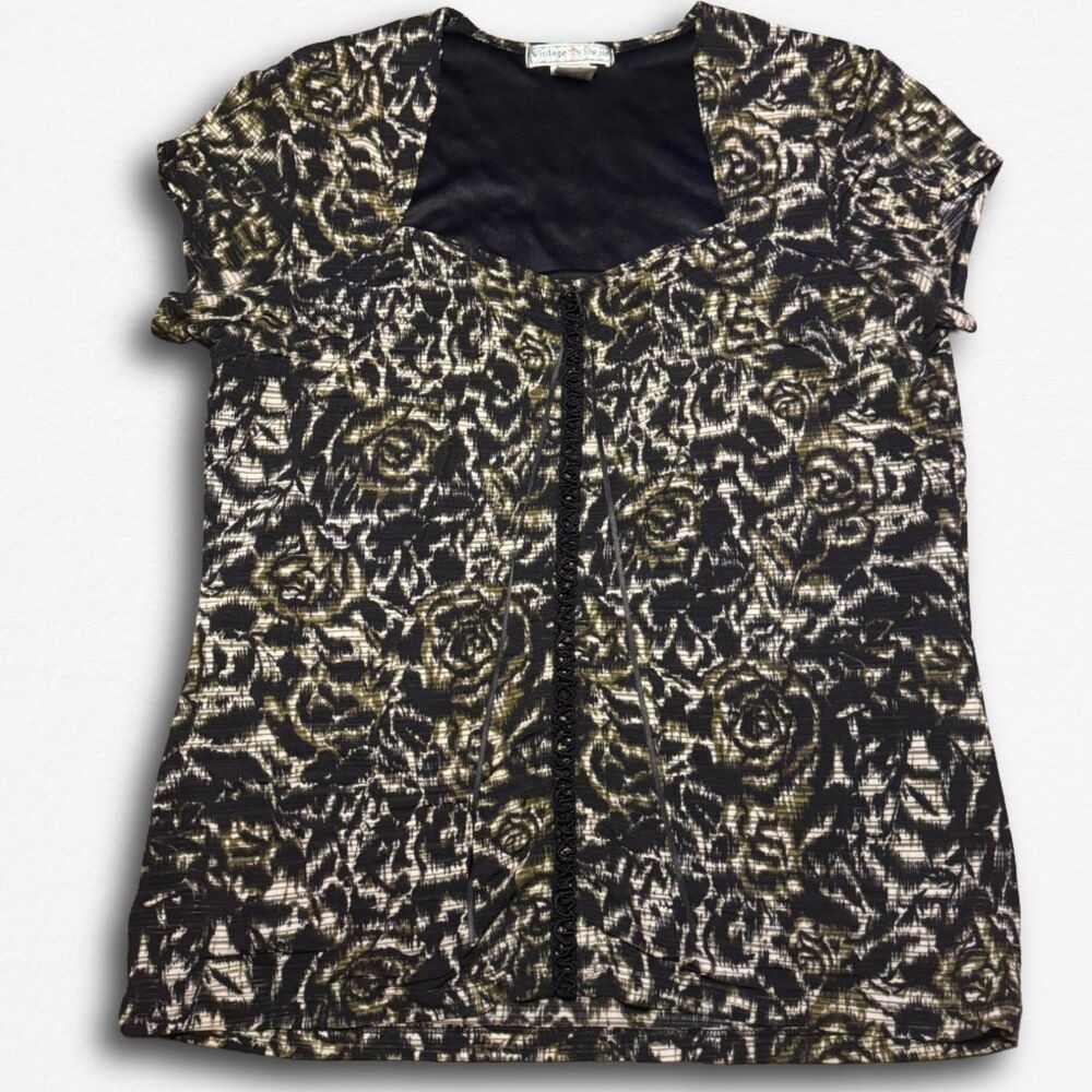 Size XL Abstract Y2K Stretchy Middle Detail Blouse